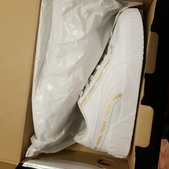 Puma - Picture 3 of 5